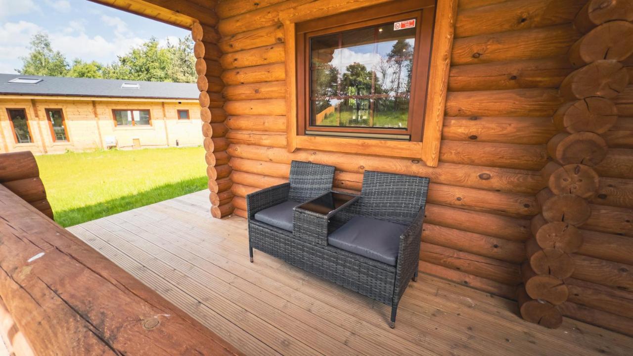 Aspen Lodge, Amazing New Log Cabin With Hot Tub - Sleeps 6 - Felmoor Park Morpeth Exterior foto