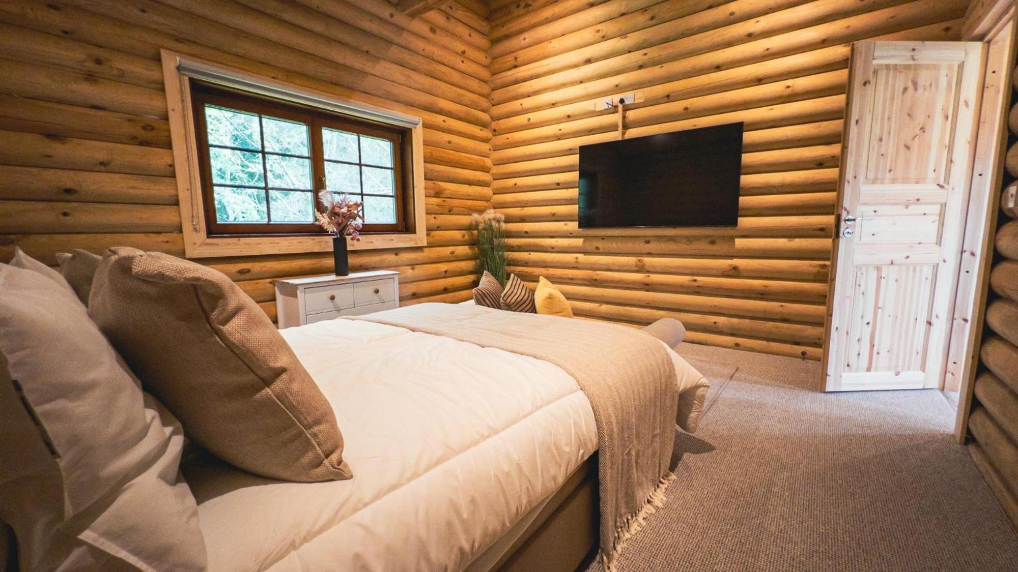 Aspen Lodge, Amazing New Log Cabin With Hot Tub - Sleeps 6 - Felmoor Park Morpeth Quarto foto