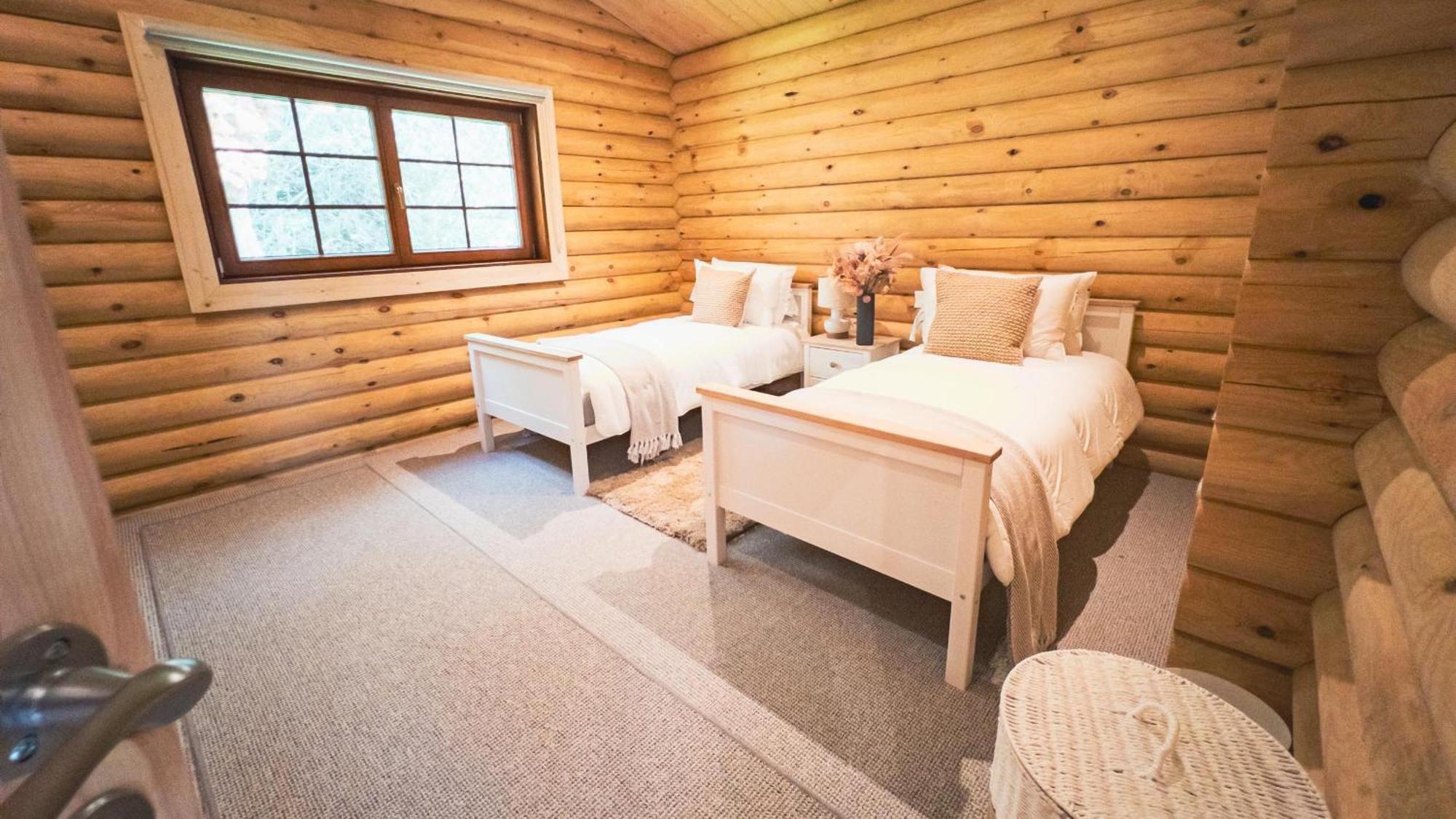 Aspen Lodge, Amazing New Log Cabin With Hot Tub - Sleeps 6 - Felmoor Park Morpeth Quarto foto